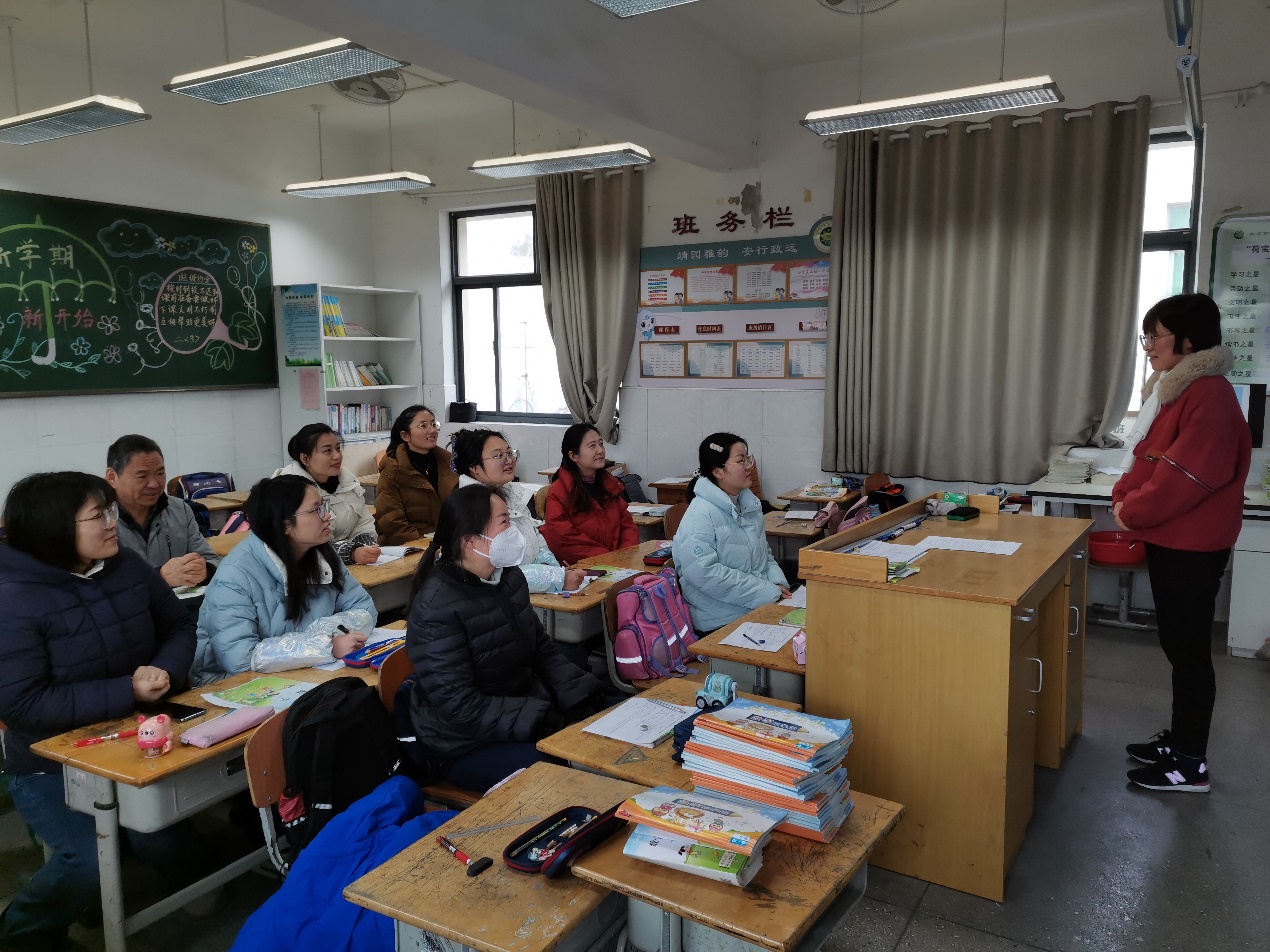 道德与法治课堂诗歌教学的实践研究-校本教研一_html_m2e859cfd.jpg