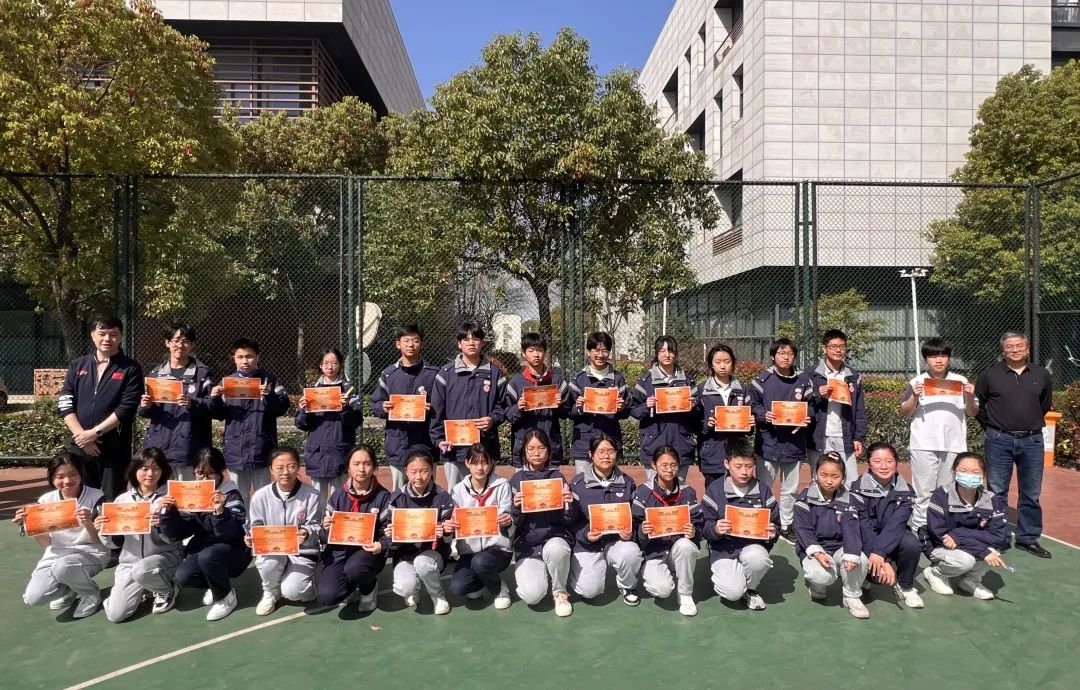 【融创德育】破茧向光  学路繁花——第四十八期  实初尧化晨勉_html_725c5edb.jpg