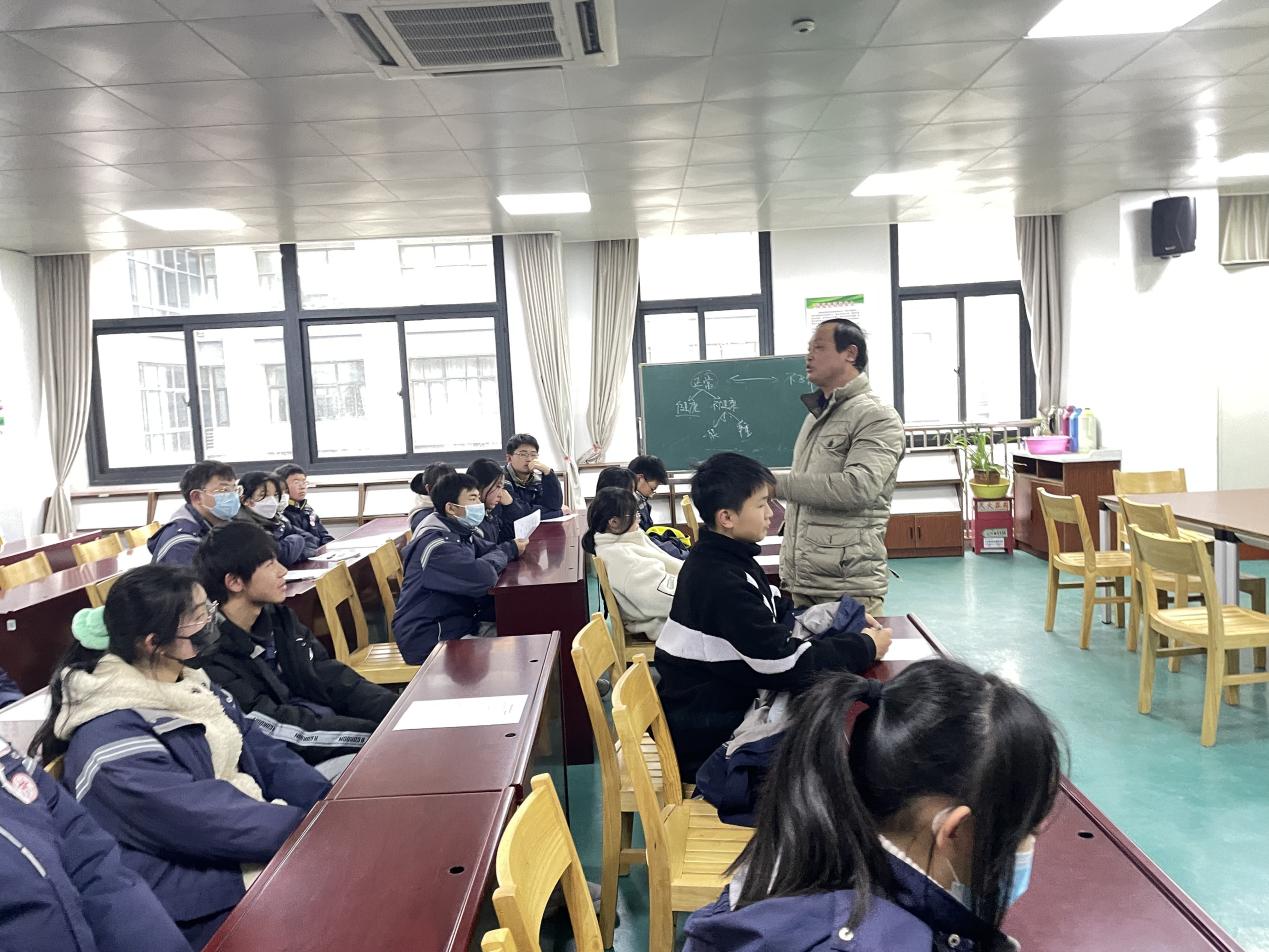 【融进德育】实初尧化新学期心理委员培训会顺利召开_html_6a3c006f.jpg