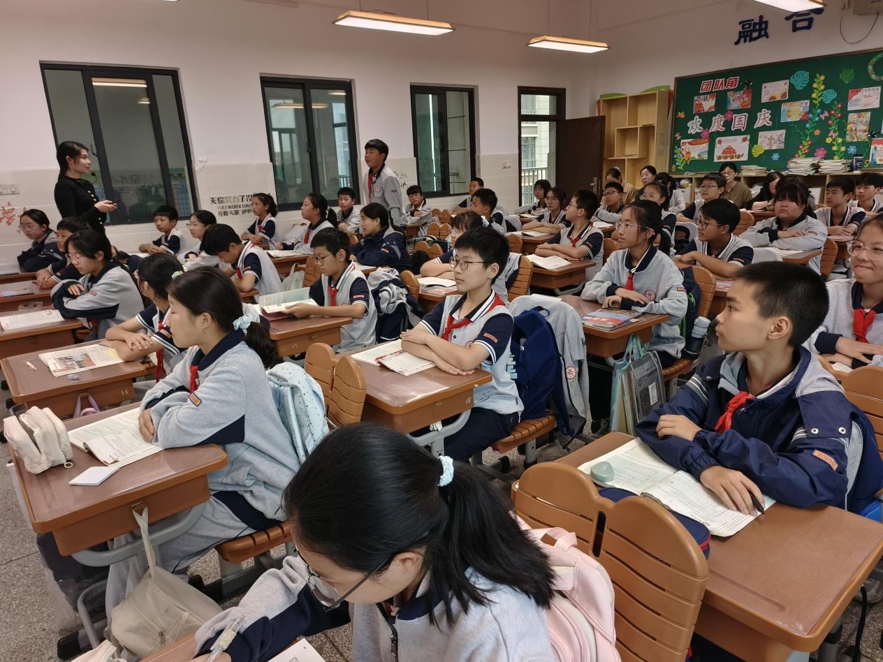 10.21 新教师汇报课英语组_html_2e78b450.jpg