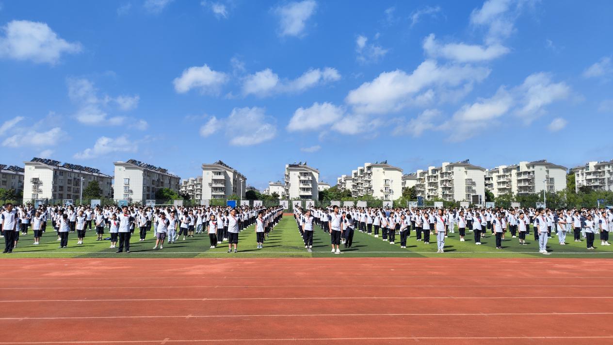 9.18升旗仪式报道_html_m54c8639b.jpg