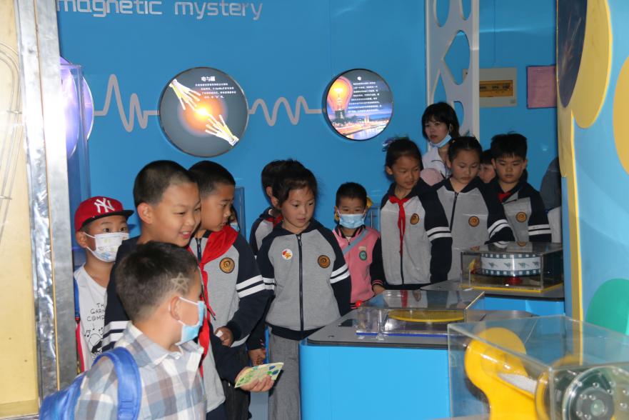 走进小学_html_2fd281bf.jpg