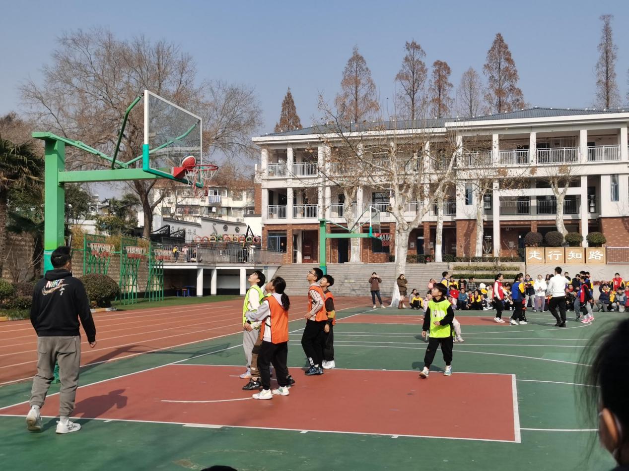 五2班12月新闻稿_html_m79fd2686.jpg