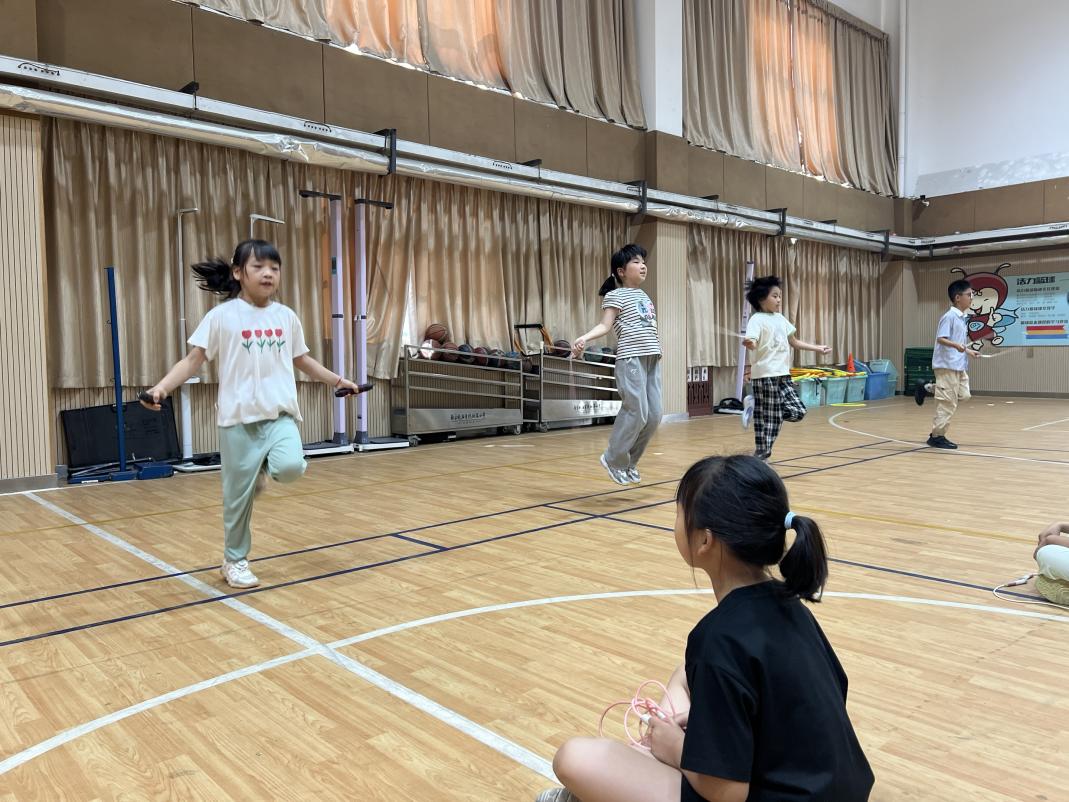 二年级无纸化报道_html_4e5b4f86.jpg