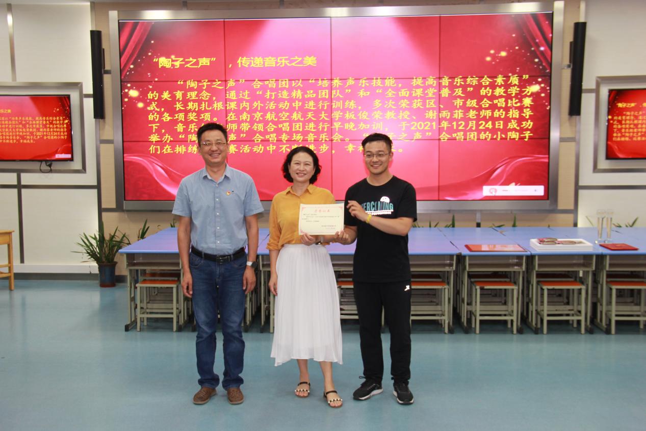 携手分享 砥砺前行(2)_html_m5d2d3618.jpg