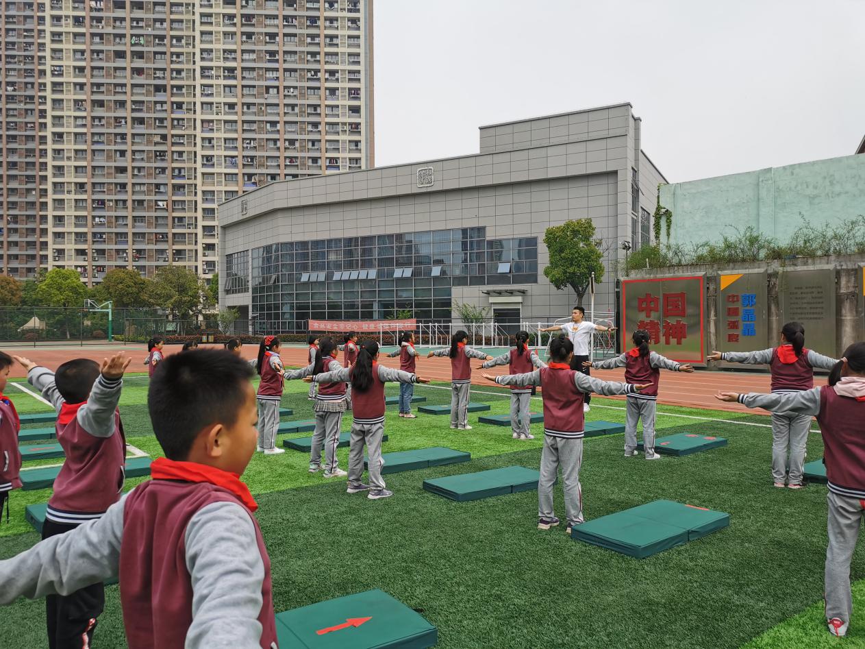 南京市教研报道_html_cb6c9d1.jpg