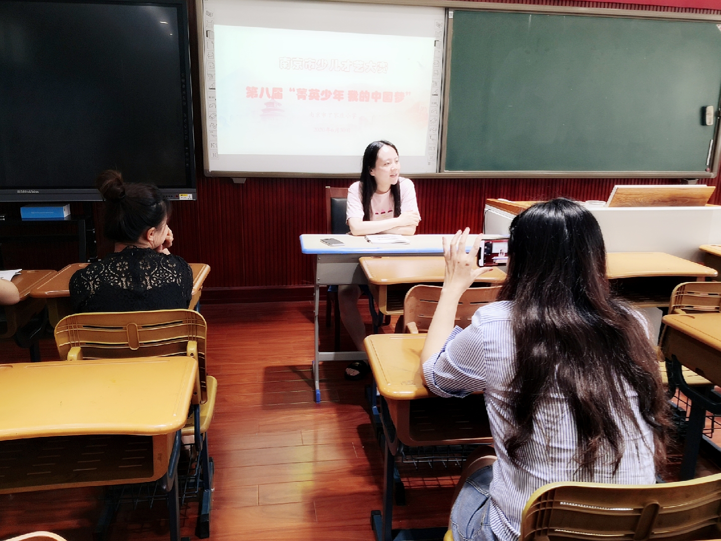 报道：中国梦_html_7fe1f770.jpg