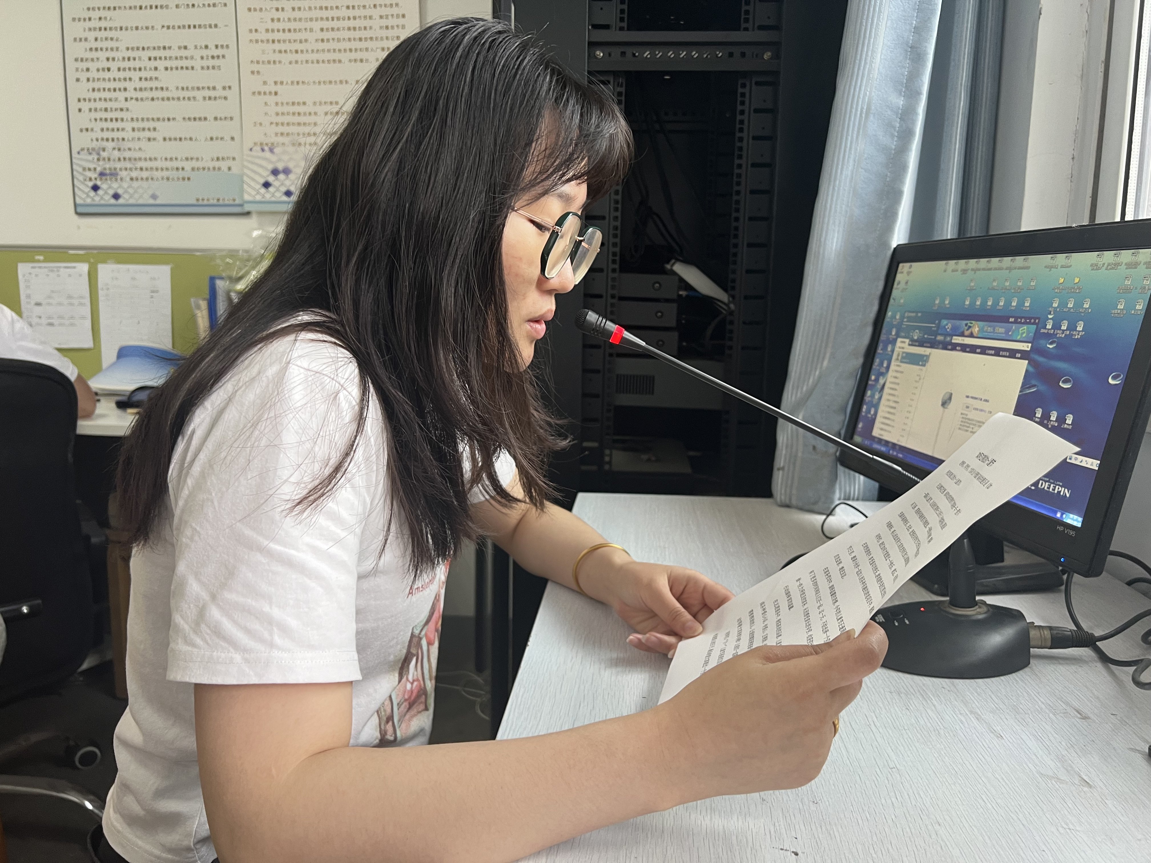【丁香汉声·学生成长营】欢乐六一，多彩童年——第15周升旗仪式_html_19f797e5.jpg