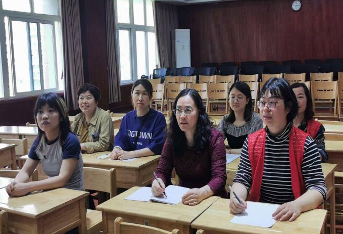 锤炼教学技能，提升专业水平报道1_html_7e2e9bce.jpg