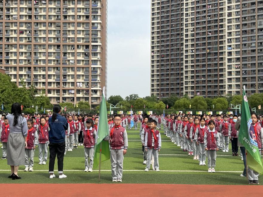 【丁香汉声·学生成长营】温馨五月天 感恩母亲节_html_m2943f4e1.jpg