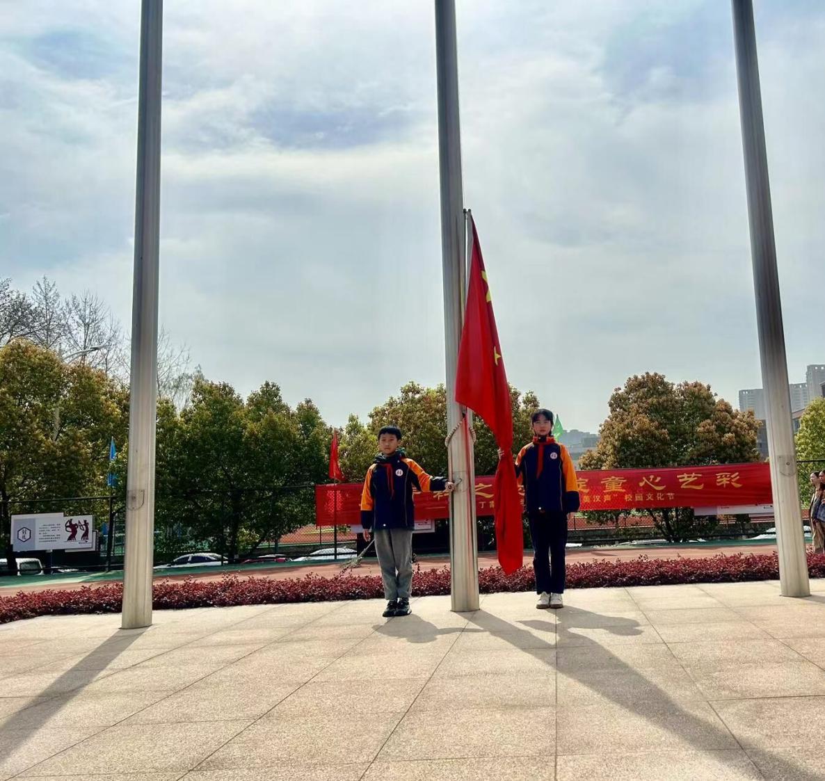 让安全与我们同行_html_5f030150.jpg