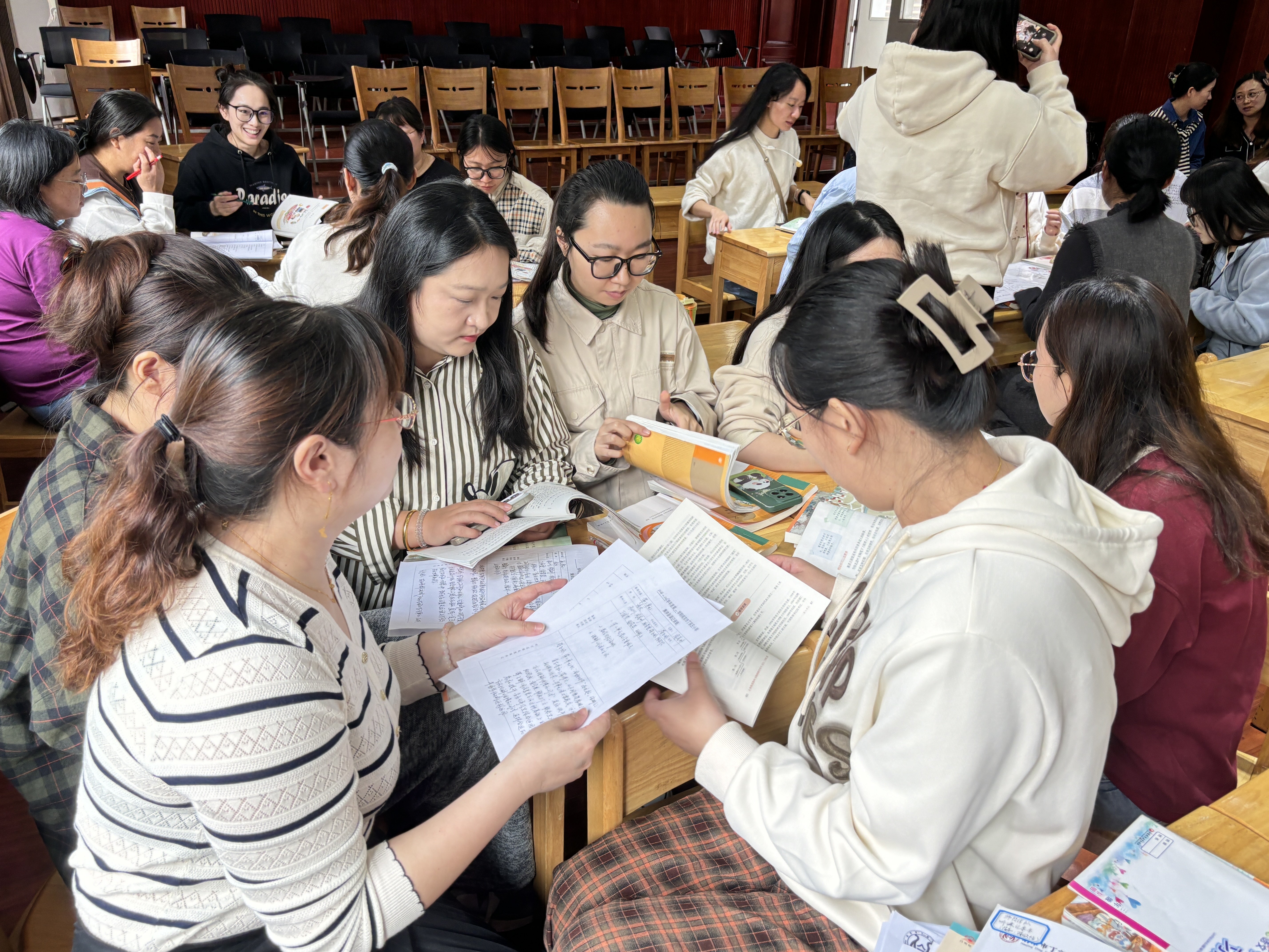 “语”你同行 “研”路花开_html_m20cfb8c.jpg
