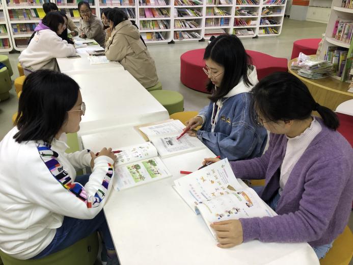 丁小数学组集体备课新闻稿_html_m4d467218.jpg