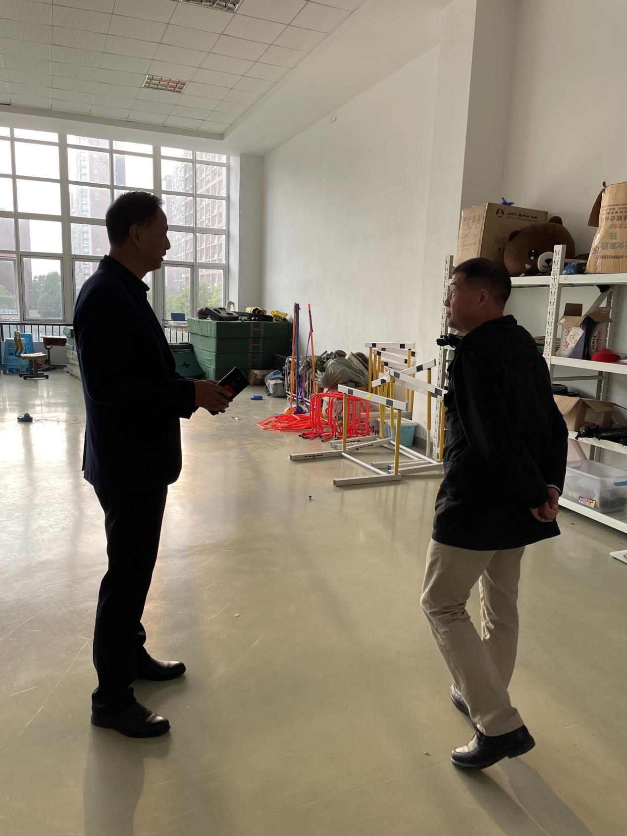 栖霞区体育工作专项督导组来我校进行督导_html_m7d0d0bfa.jpg