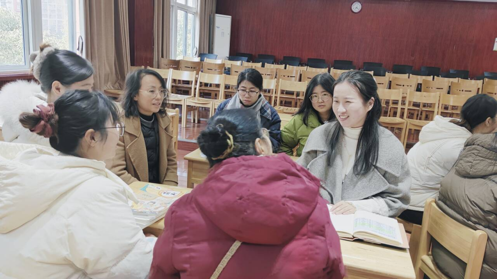 集体备课凝智慧 期末复习促提升_html_5b1295f9.png