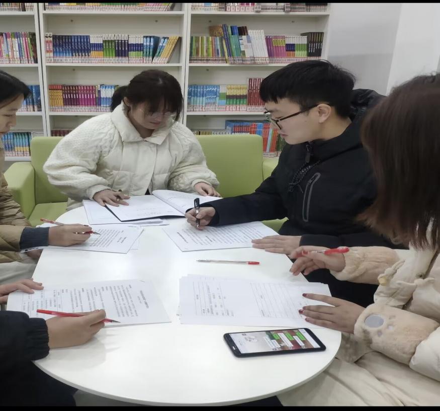 凝心聚力 奋力前行_html_m5ccfa3a.jpg