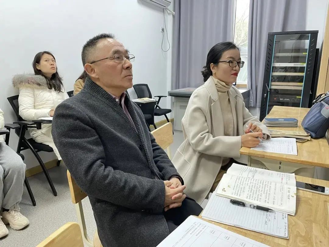12月教学科研_html_m5b9702ef.jpg
