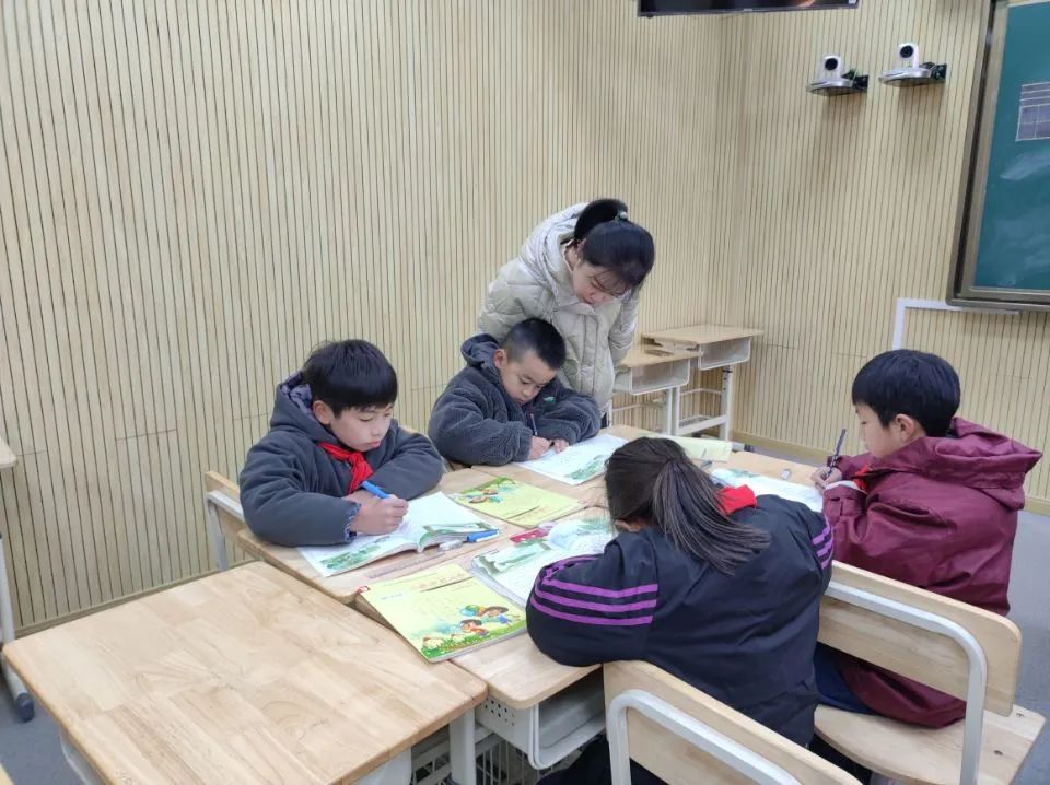 语文知_html_6529e909.jpg