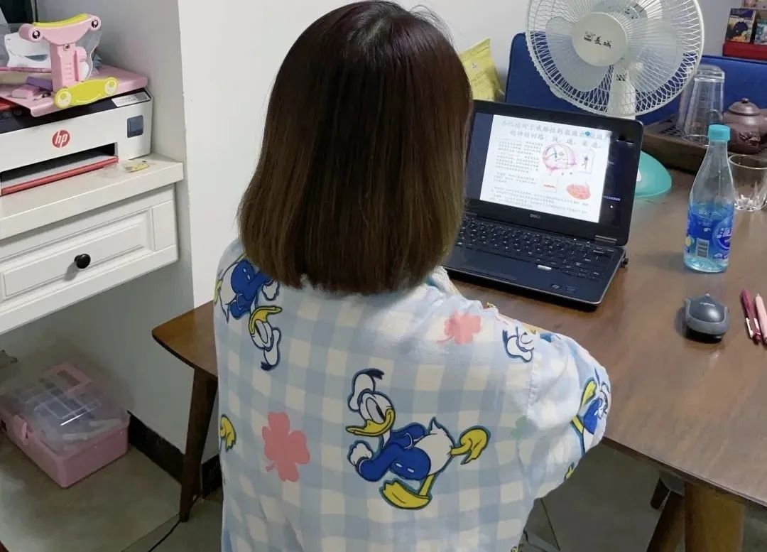 家长会_html_m69203bb4.jpg