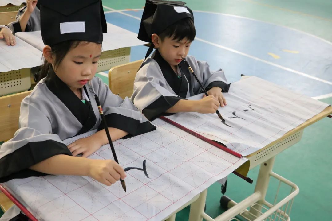 入学仪式_html_m714b31c5.jpg