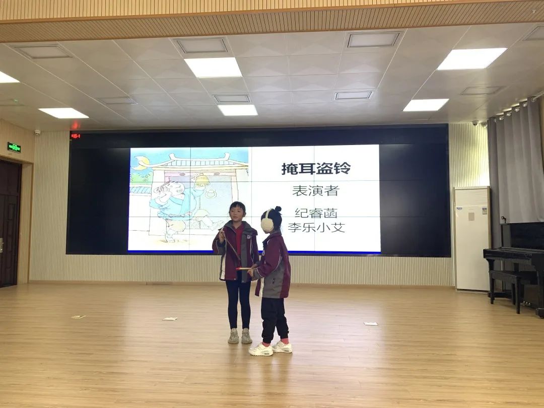 阅读银行_html_m77932de7.jpg