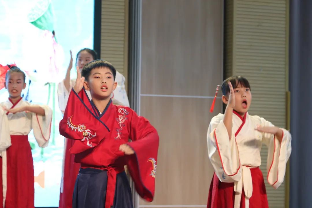国庆_html_10f5dbbd.jpg