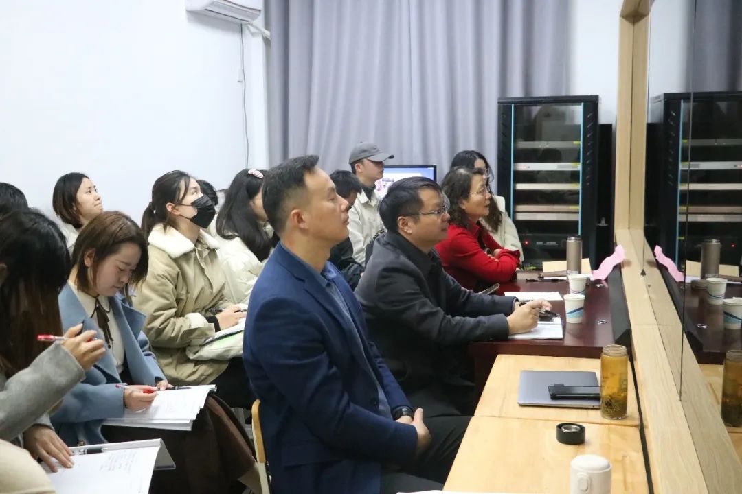 名家_html_6af65e6c.jpg