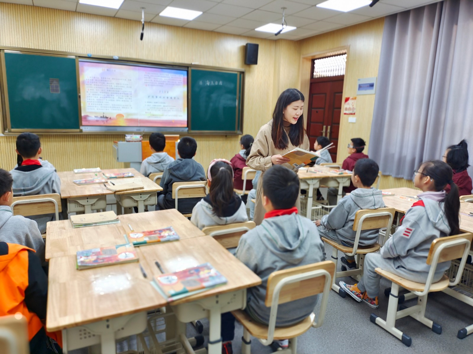 【书院紫金】提升语文素养，饱览海上风光 ——记紫金小学“知新课堂”系列活动