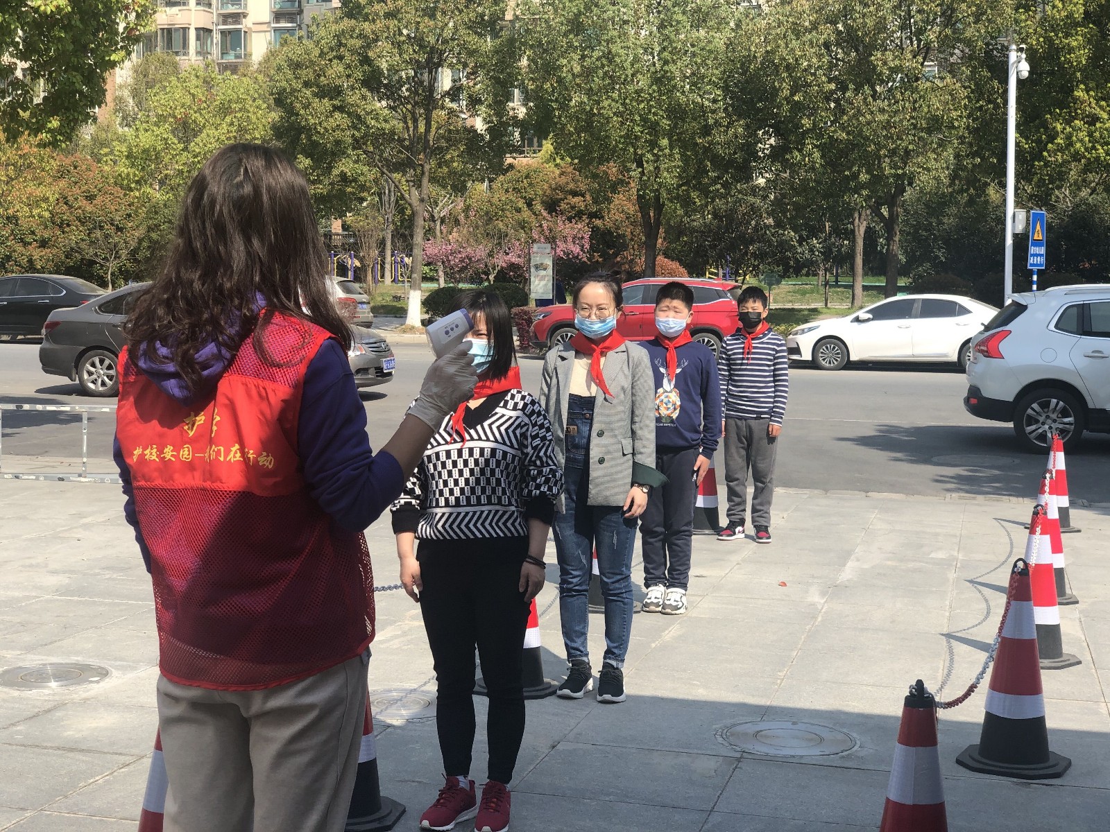 未雨绸缪勤演练，筑牢校园防疫墙 ——记紫金小学开学防疫模拟演练