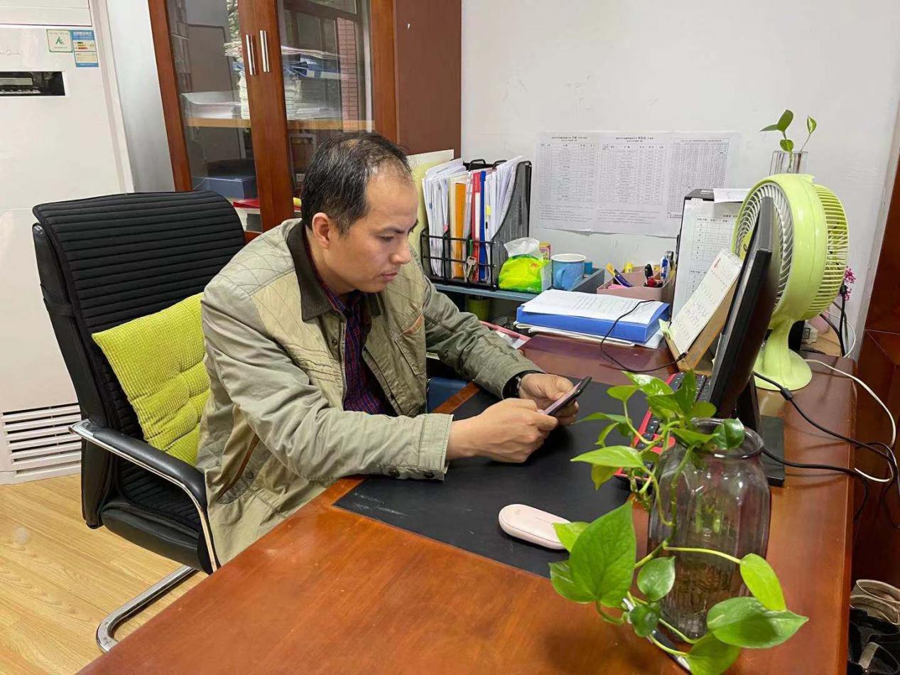 学党史 忆初心_html_m6f43a465.jpg