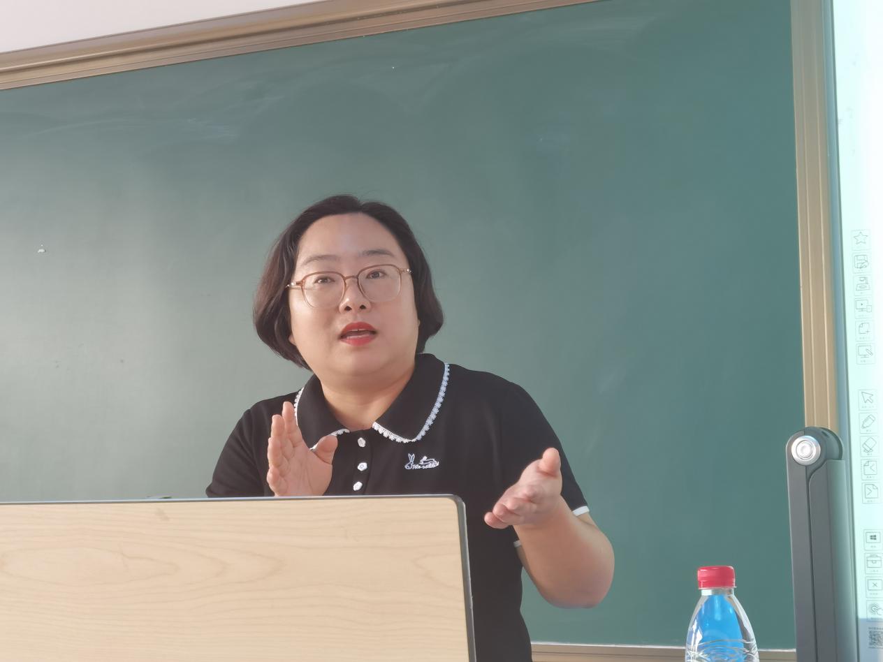 8.25【尚美迈小】培训研讨促成长 蓄力赋能新征程_html_4c1a06f2.jpg