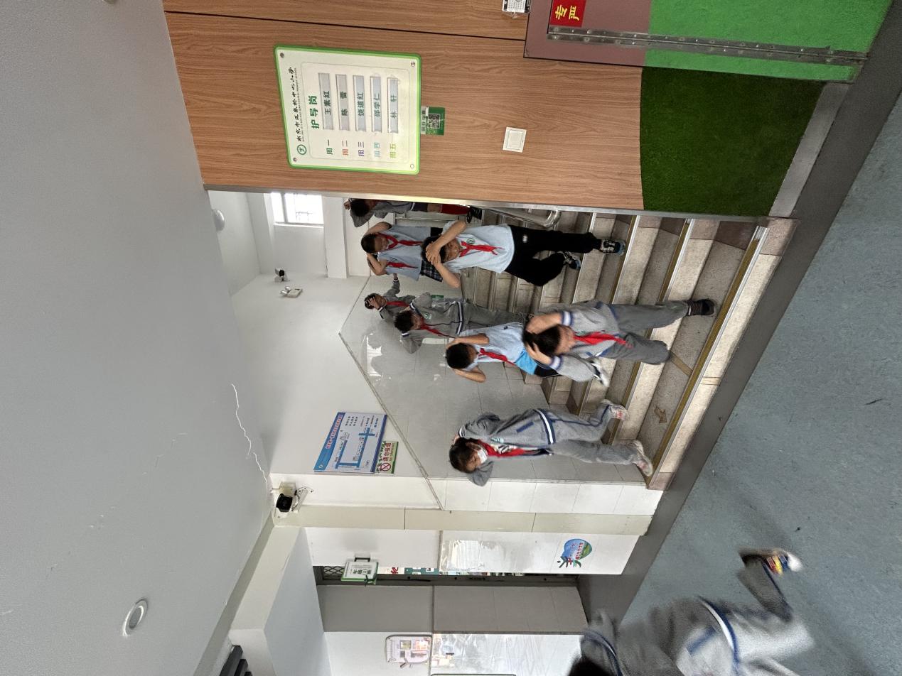报道_html_1742c5f0.jpg