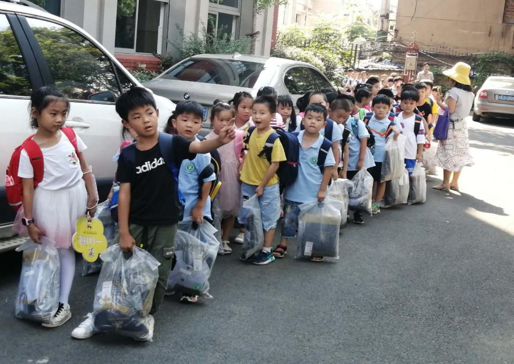 我是小学生啦——常规报道_html_m41080f53.jpg