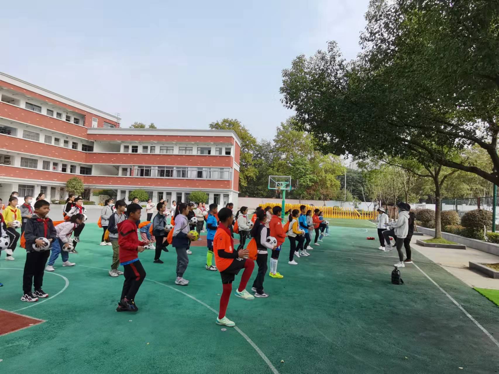2021.11.3备战区运动会_html_m1c01c425.jpg
