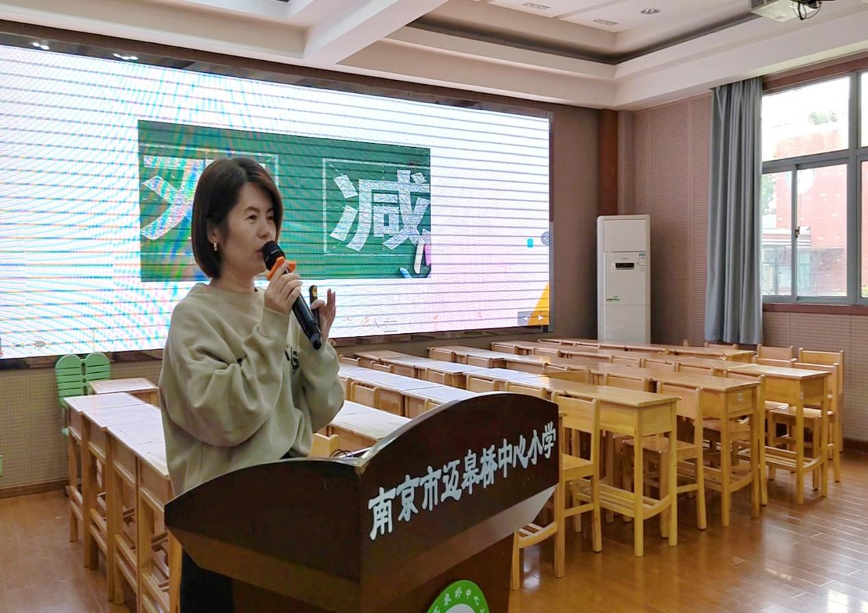 2021.10.21区英语教研活动报道(1)_html_m40c582ff.jpg