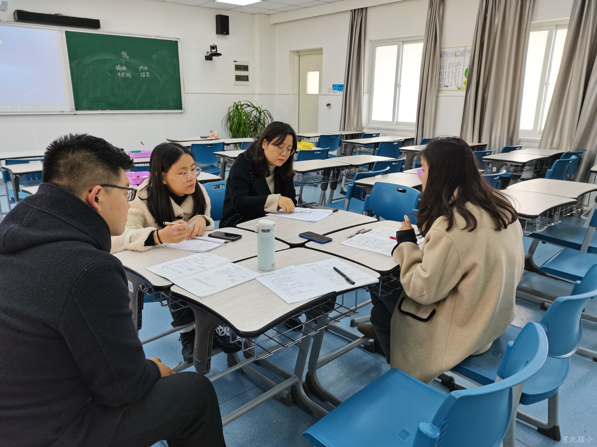 科学组集体评课研讨.JPG
