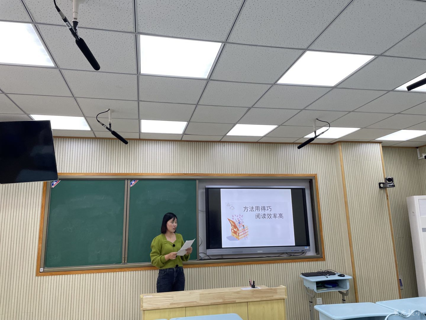 胡建南老师讲座.jpg