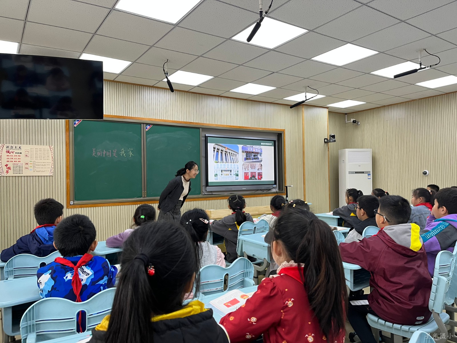 桂老师上课.JPG