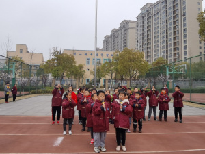 【星光摄小】环保在行动 ——摄小天佐路校区第三周升旗仪式报道