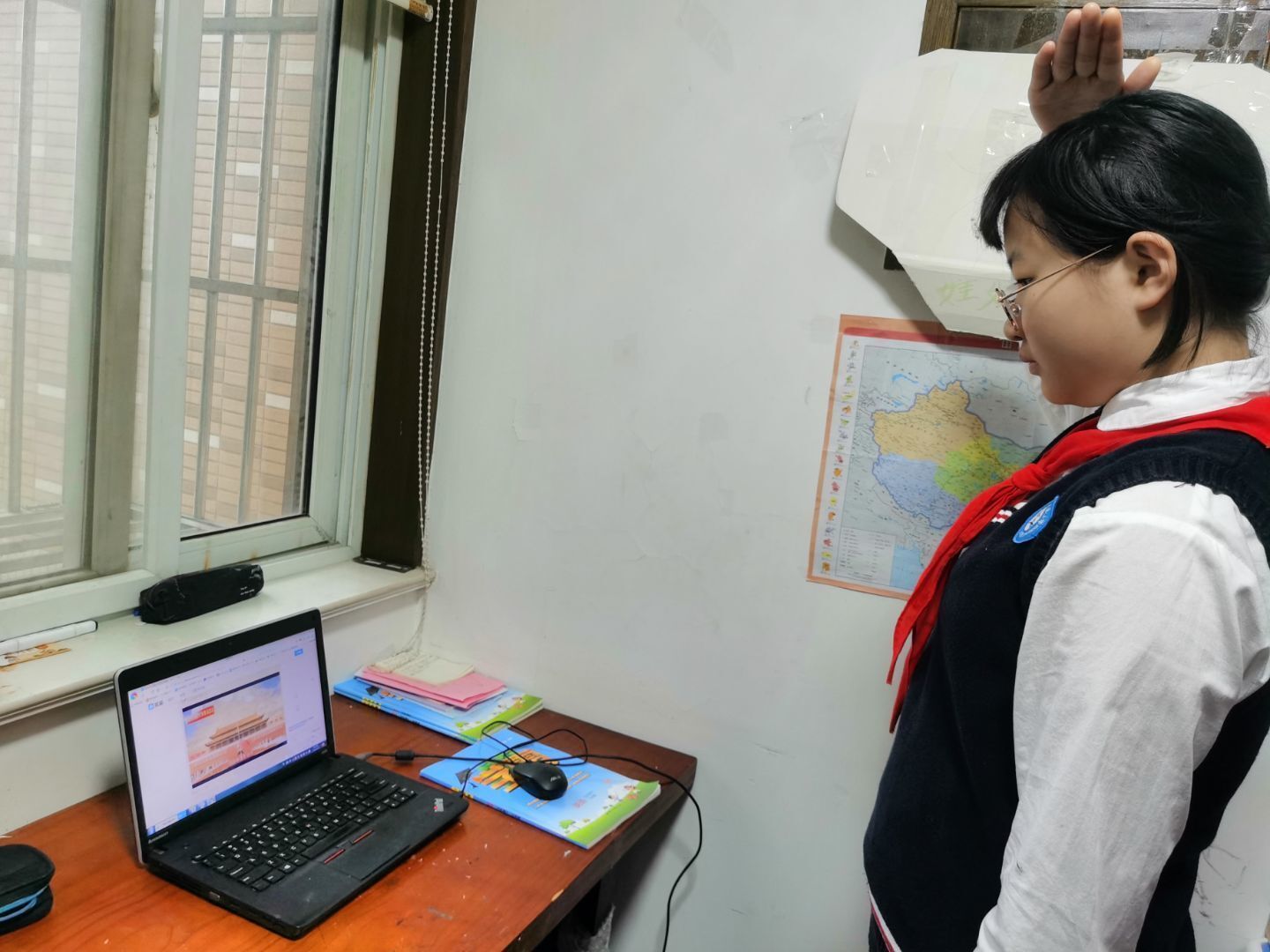 【星光摄小】保护森林保护水，争做环保之星     ——摄小天佐路校区第六周升旗仪式系列报道