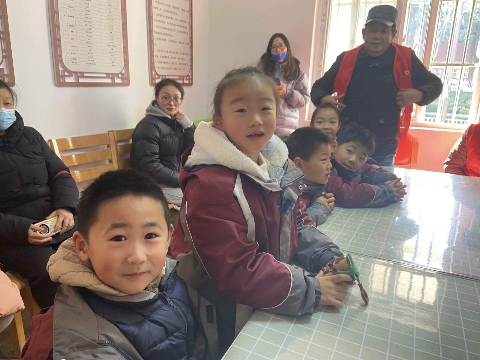 【星光摄小】重孝道，知感恩，传美德—摄小天佐路校区一（1）中 队寻访党员先锋活动