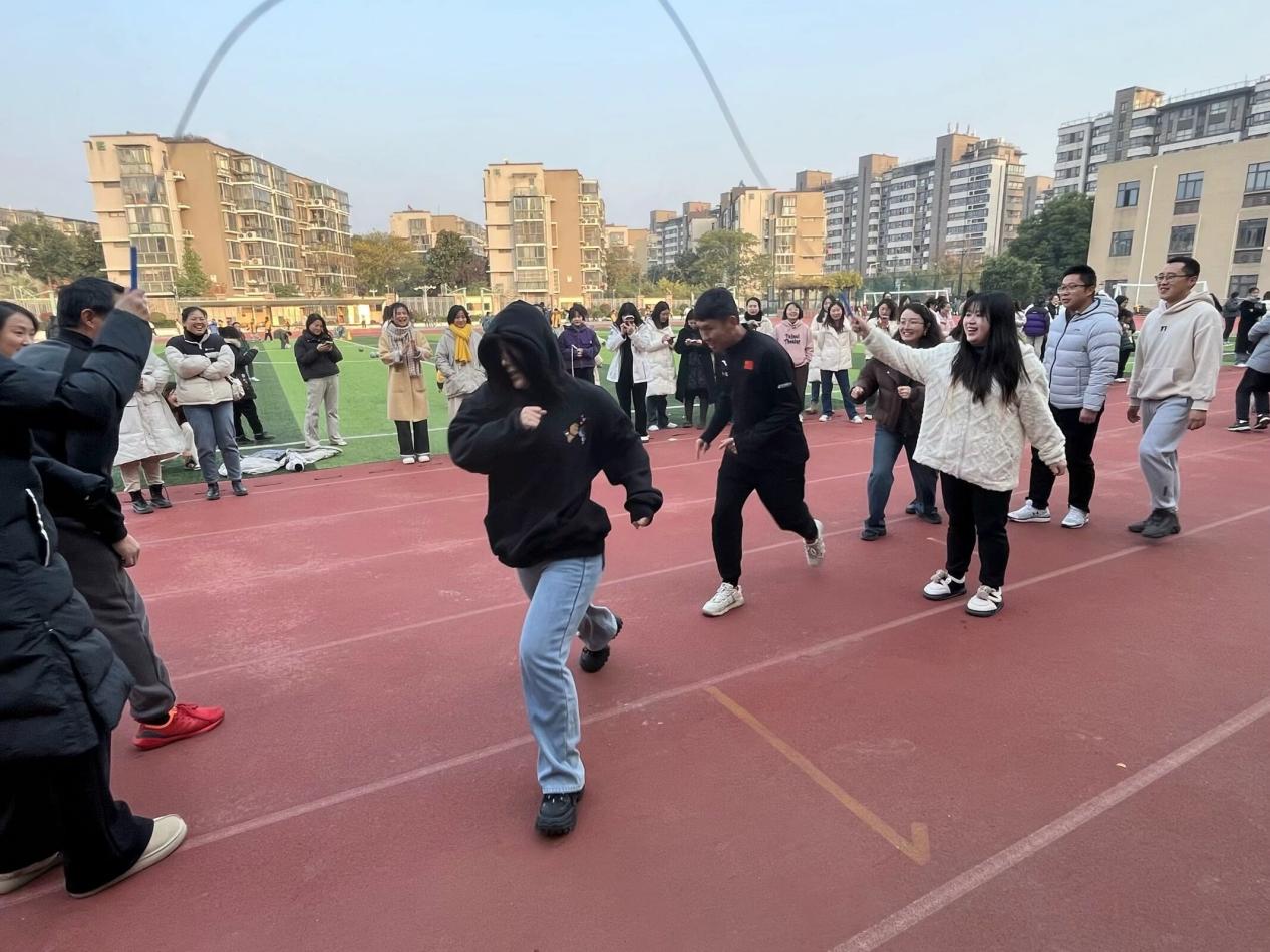 2024.12.18工会报道_html_m23fd8de9.jpg