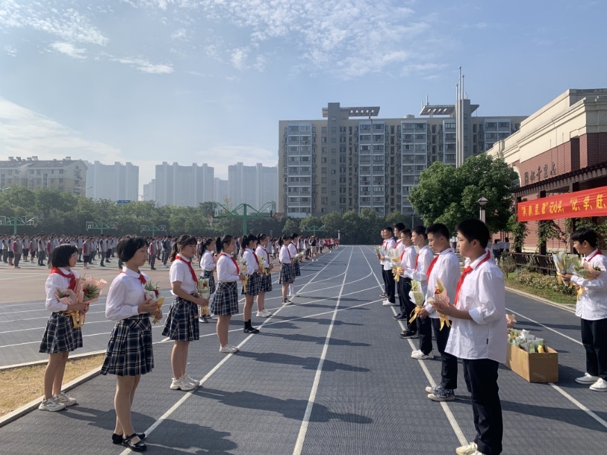 20210910教师节主题晨会新闻稿_html_7b5f7fa3.jpg