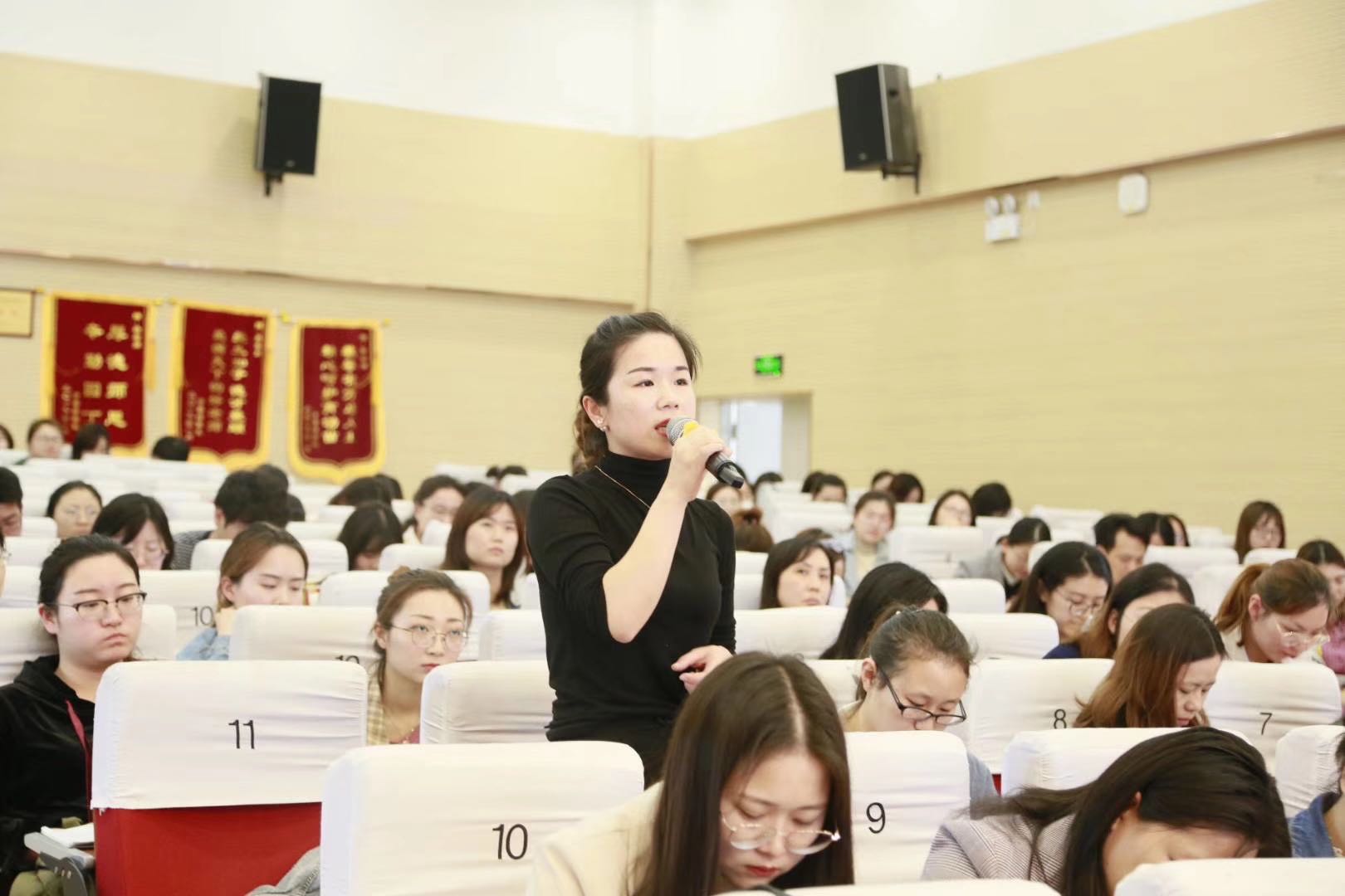 梁俊照片.jpg