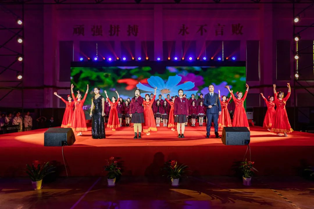三大篇章绘就青春模样！南京新港中等专业学校元旦汇演太震撼！_html_m5fdf2d72.jpg