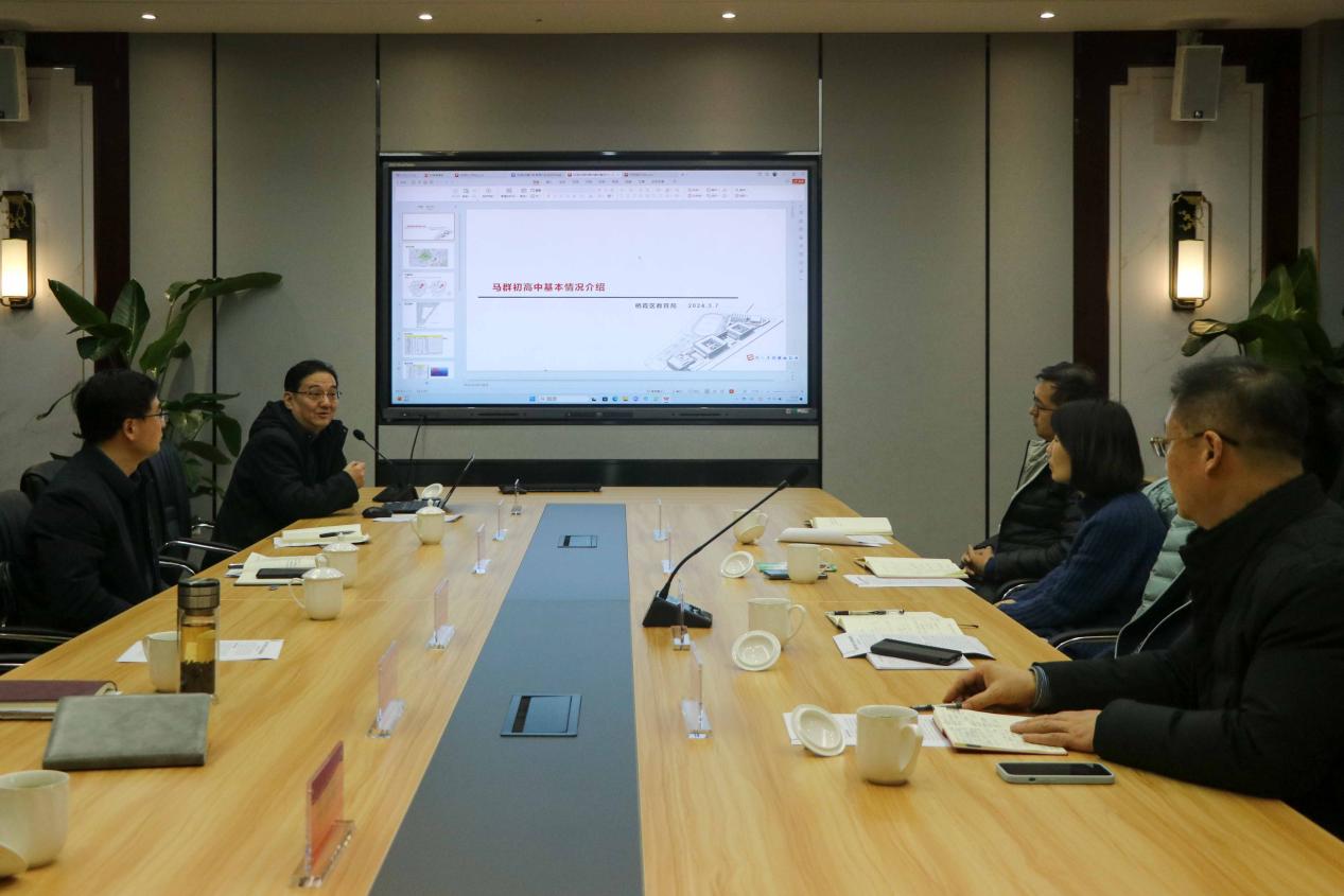 3月7日 市教育局田家英副局长一行来校调研_html_4ca711fa.jpg