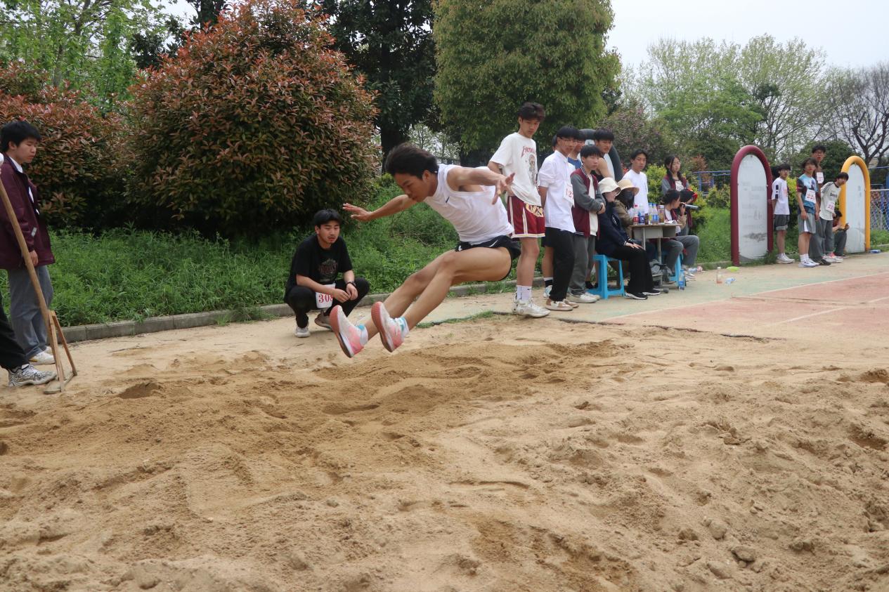 第四十九届春季运动会_html_32b9993.jpg