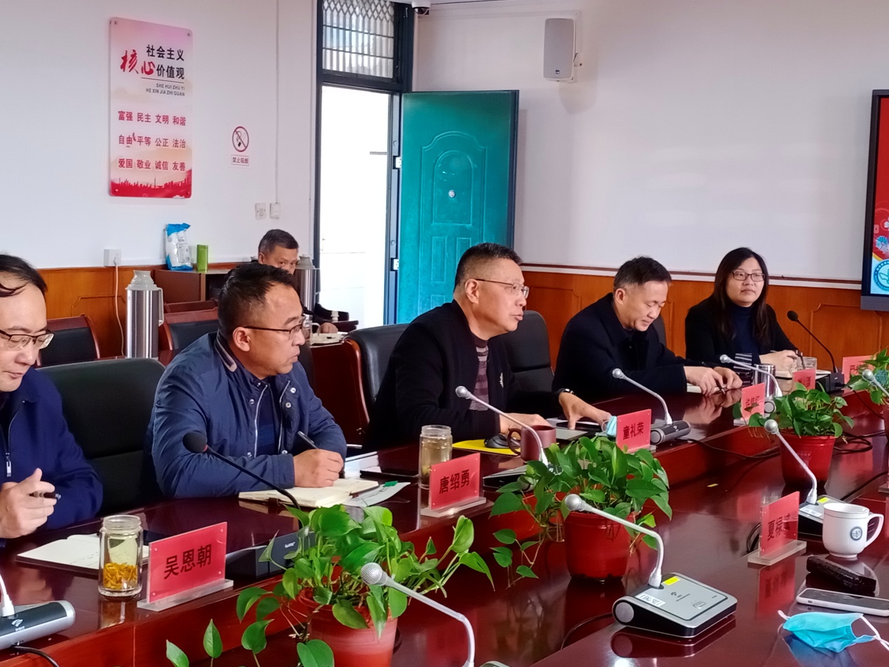 栖霞区教育局调研新港中专校12320220329_html_78e39f4c.jpg