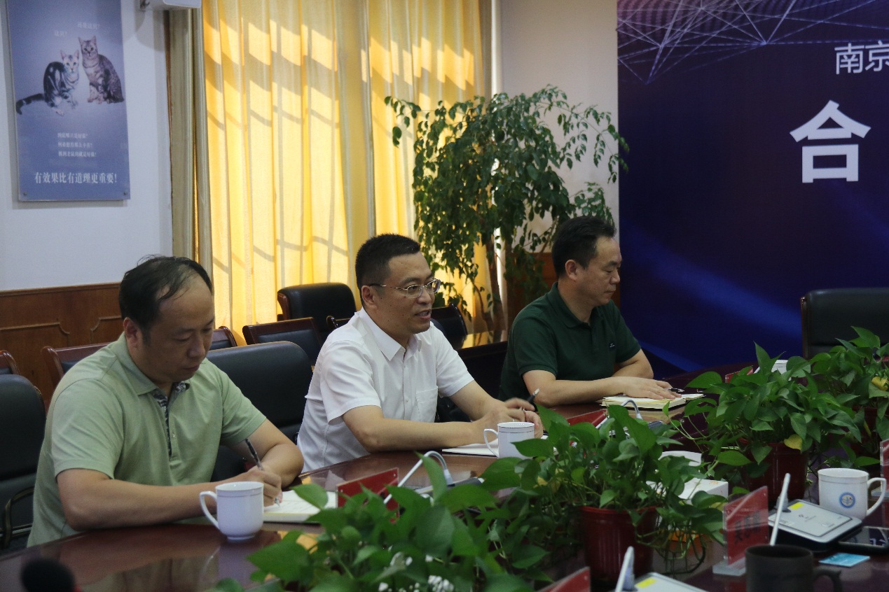 东西融合，共建共享_html_3ca2401b.jpg