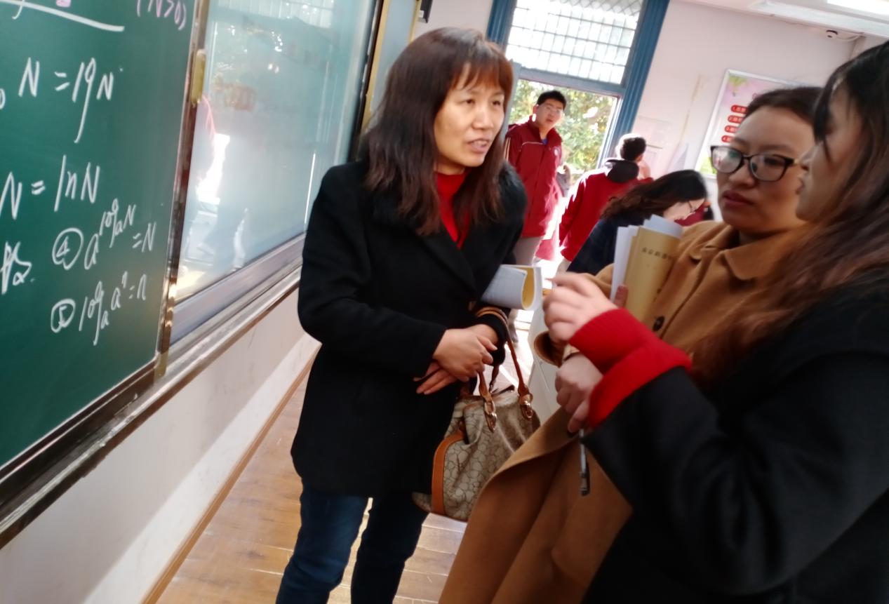 综合高中“新”教师教学督导活动报导_html_md6c4f57.jpg